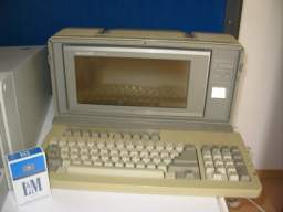 SHARP PC-7000     
